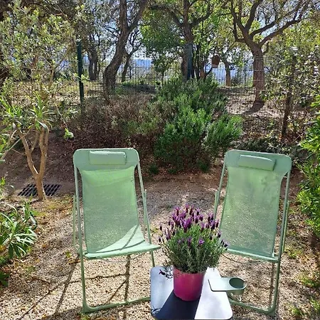 Les Restanques Du Golfe De Saint-tropez * グリモー